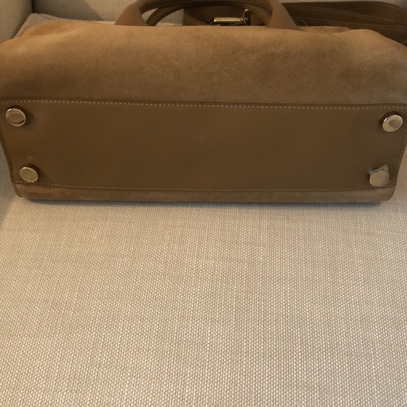 JIMMY CHOO RILEY SUEDE TOTE -Beautiful bag in wonderful condition F/W 2025. - Picture 5 of 8